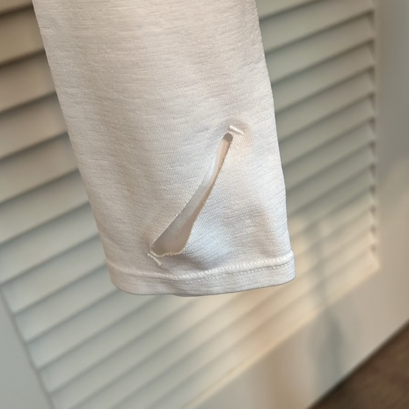 Athleta long sleeved top size L. - Picture 4 of 8